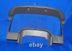 2002-2005 Dodge Ram 1500 Tableau de bord avant Bezel entourant le cluster d'instruments